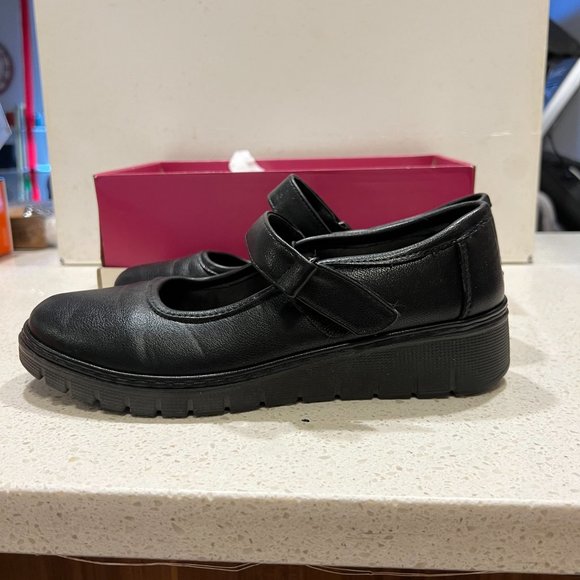 VJH Comfort walking shoes. Like NEW. Worn once. Sent in box - Picture 6 of 6